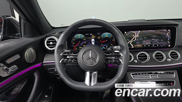 Mercedes-Benz E-Class 2022 — photo 20