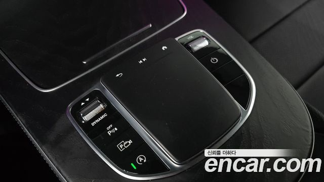 Mercedes-Benz E-Class 2022 — photo 25