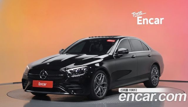 Mercedes-Benz E-Class 2022 — photo 1