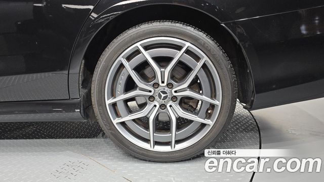 Mercedes-Benz E-Class 2022 — photo 7