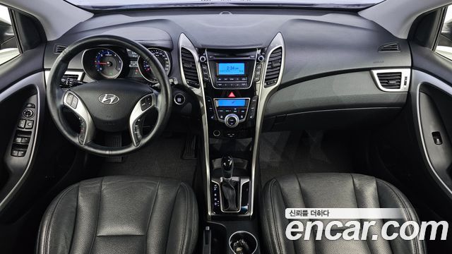Hyundai i30 2016 — photo 10