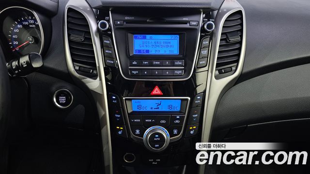 Hyundai i30 2016 — photo 20