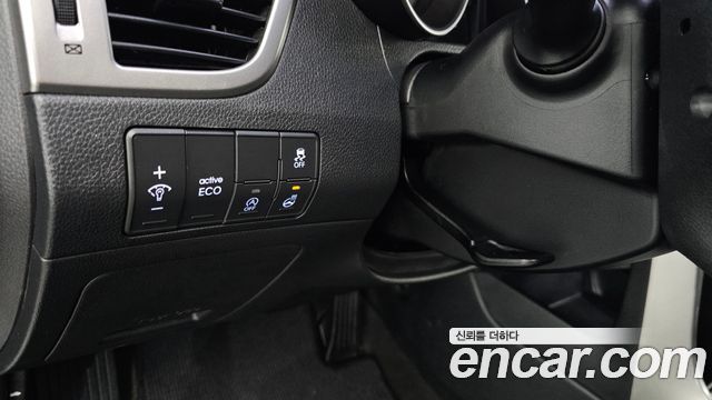 Hyundai i30 2016 — photo 24