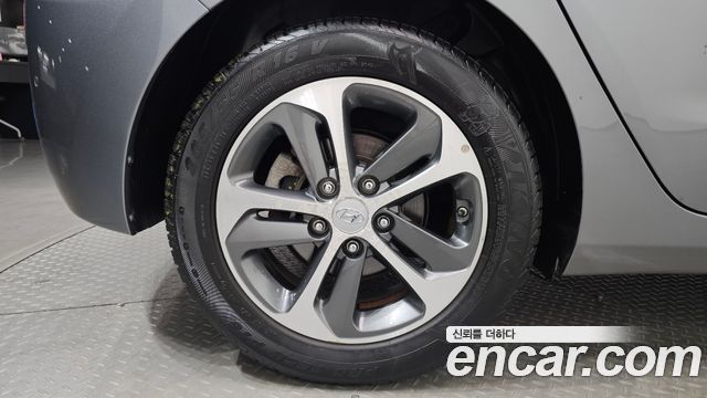 Hyundai i30 2016 — photo 7
