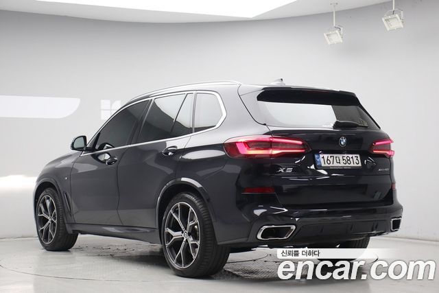 BMW X5 2021 — photo 2