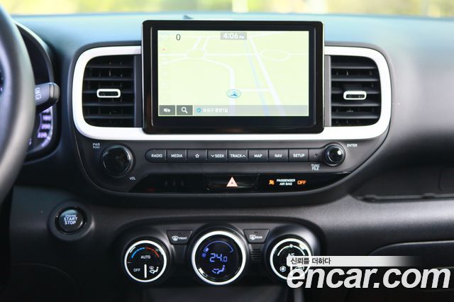 Hyundai Venue 2022 — photo 17