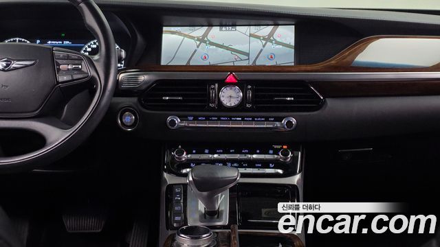 Genesis EQ900 2016 — photo 14