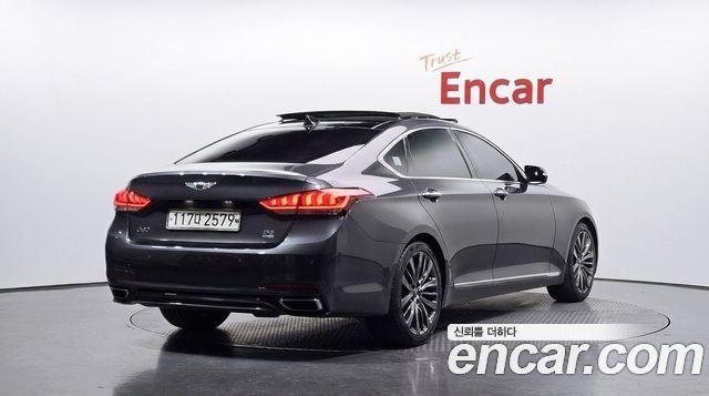 Genesis G80 2017 — photo 2