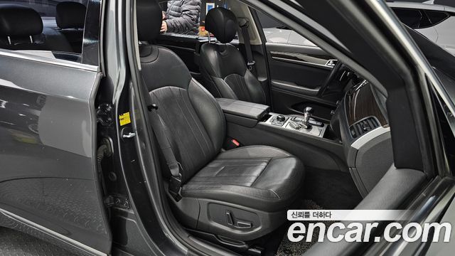 Genesis G80 2017 — photo 13