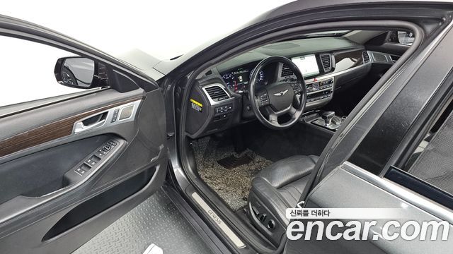 Genesis G80 2017 — photo 17