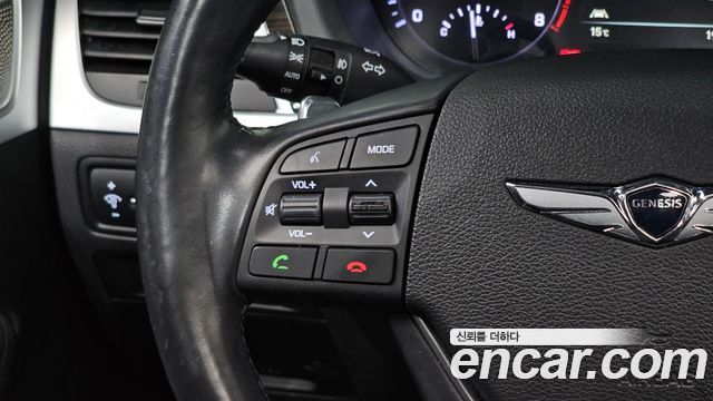 Genesis G80 2017 — photo 23