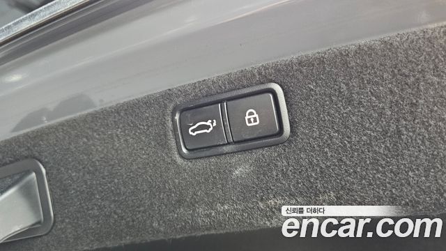 Genesis G80 2017 — photo 25