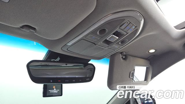 Genesis G80 2017 — photo 28