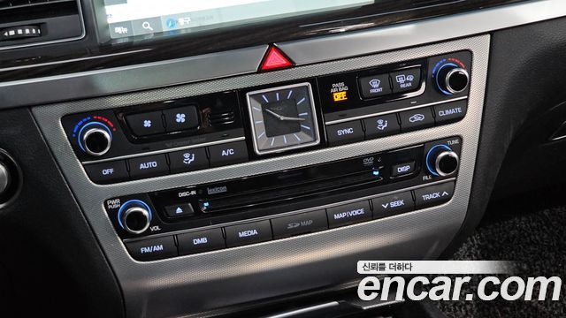 Genesis G80 2017 — photo 31