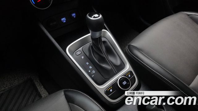 Hyundai Venue 2021 — photo 12