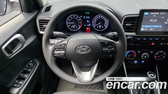 Hyundai Venue 2021 — photo 19