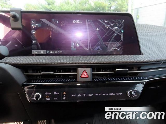 Kia EV6 2022 — photo 13