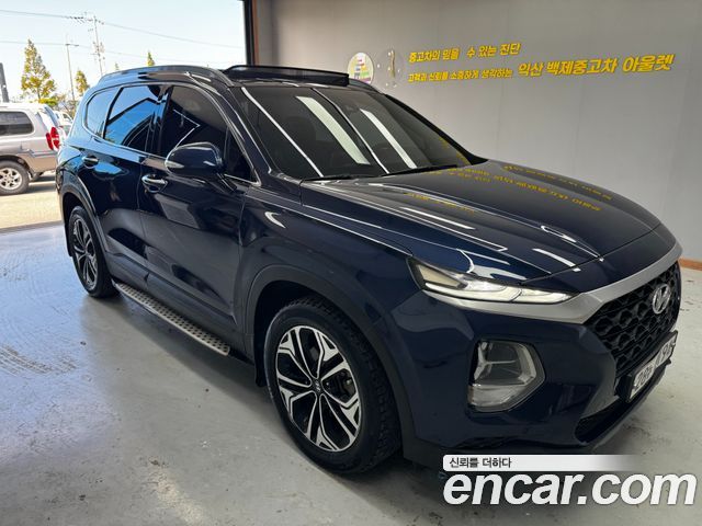 Hyundai Santafe 2019 — photo 1