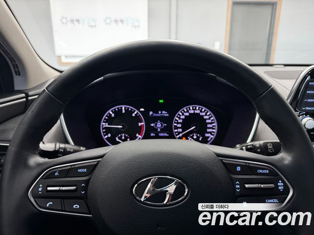 Hyundai Santafe 2019 — photo 13