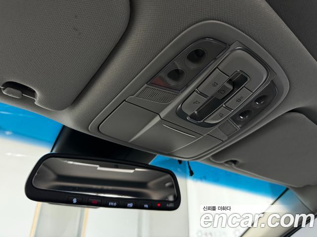 Hyundai Santafe 2019 — photo 17