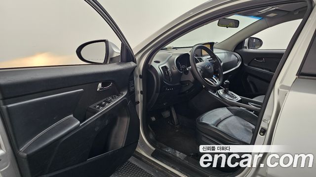 Kia Sportage 2011 — photo 10
