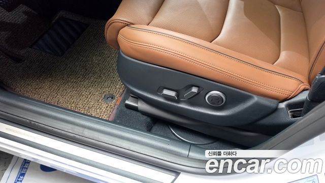 Genesis GV70 2026 — photo 32