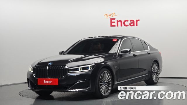 BMW 7-Series 2022 — photo 1