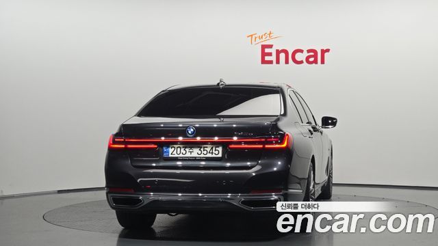 BMW 7-Series 2022 — photo 4