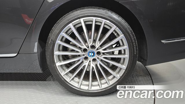 BMW 7-Series 2022 — photo 7
