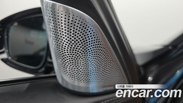 BMW 7-Series 2022 — photo 28