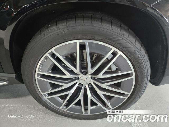 Mercedes-Benz GLE-Class 2025 — photo 16