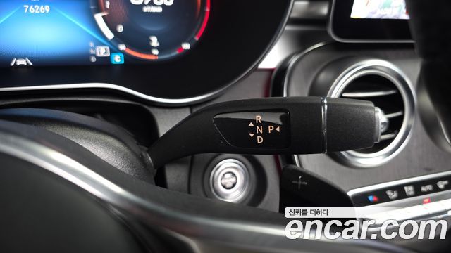 Mercedes-Benz GLC-Class 2020 — photo 12