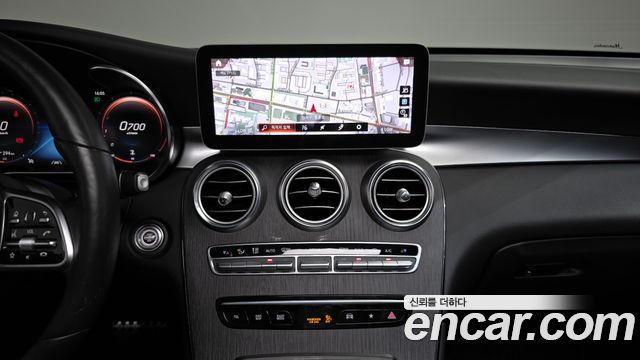 Mercedes-Benz GLC-Class 2020 — photo 20