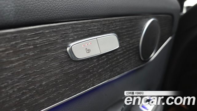 Mercedes-Benz GLC-Class 2020 — photo 32