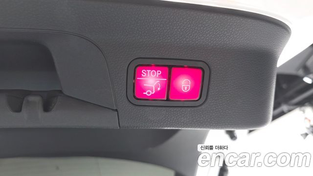 Mercedes-Benz GLC-Class 2020 — photo 34