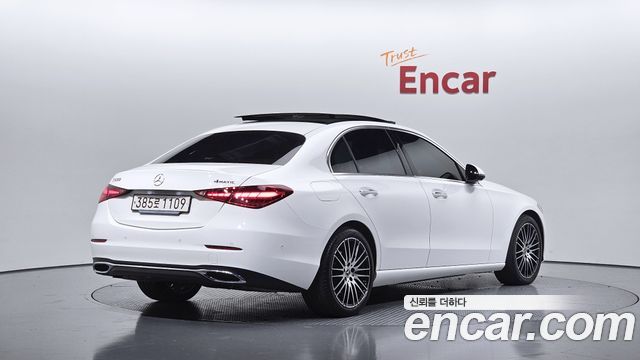 Mercedes-Benz C-Class 2024 — photo 2