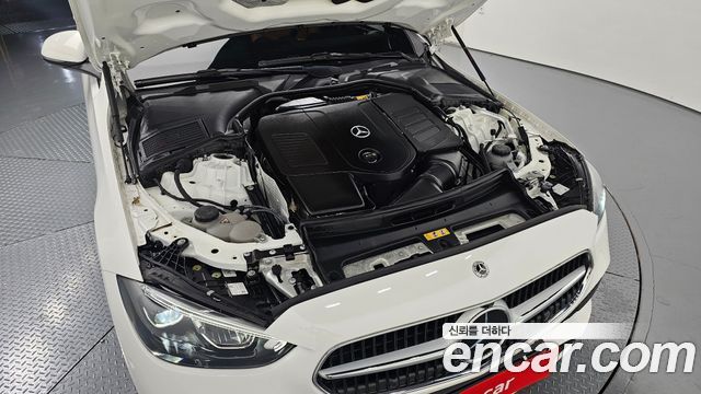 Mercedes-Benz C-Class 2024 — photo 6