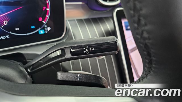 Mercedes-Benz C-Class 2024 — photo 12