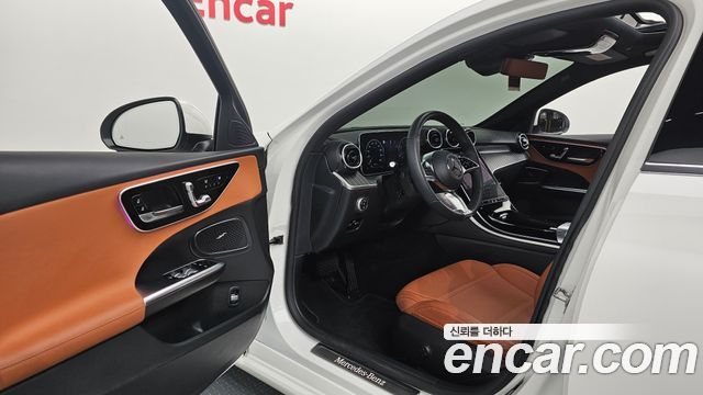 Mercedes-Benz C-Class 2024 — photo 13