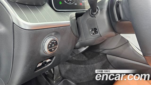 Mercedes-Benz C-Class 2024 — photo 23