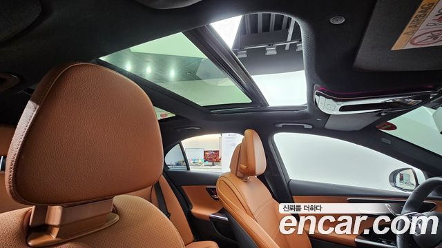 Mercedes-Benz C-Class 2024 — photo 25