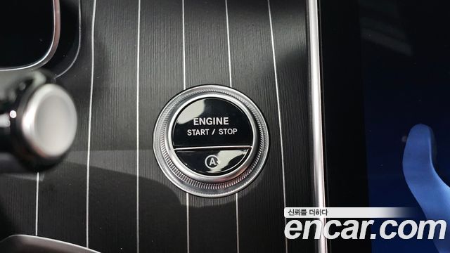 Mercedes-Benz C-Class 2024 — photo 28