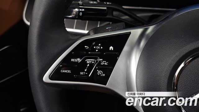 Mercedes-Benz C-Class 2024 — photo 33