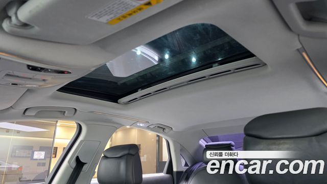 Audi A8 2013 — photo 18