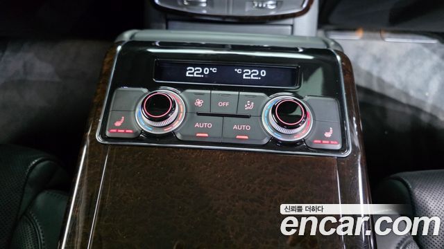 Audi A8 2013 — photo 19