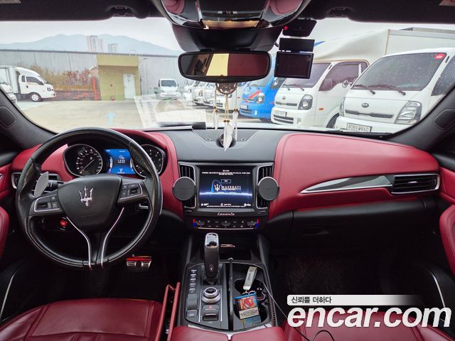 Maserati Levante 2019 — photo 7
