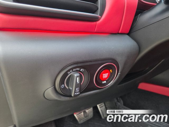 Maserati Levante 2019 — photo 11