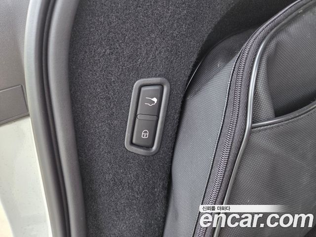 Maserati Levante 2019 — photo 17