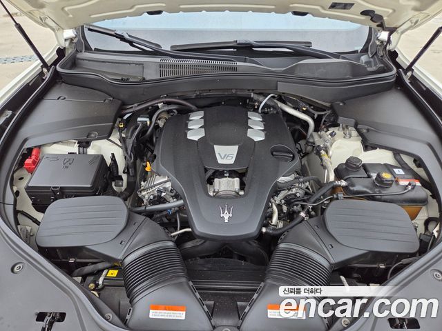 Maserati Levante 2019 — photo 18