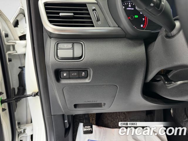 Kia K5 2016 — photo 12